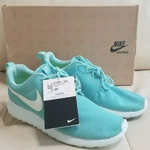 Nike Roshe Run (Tropical Twist/Trace Blue-Volt)